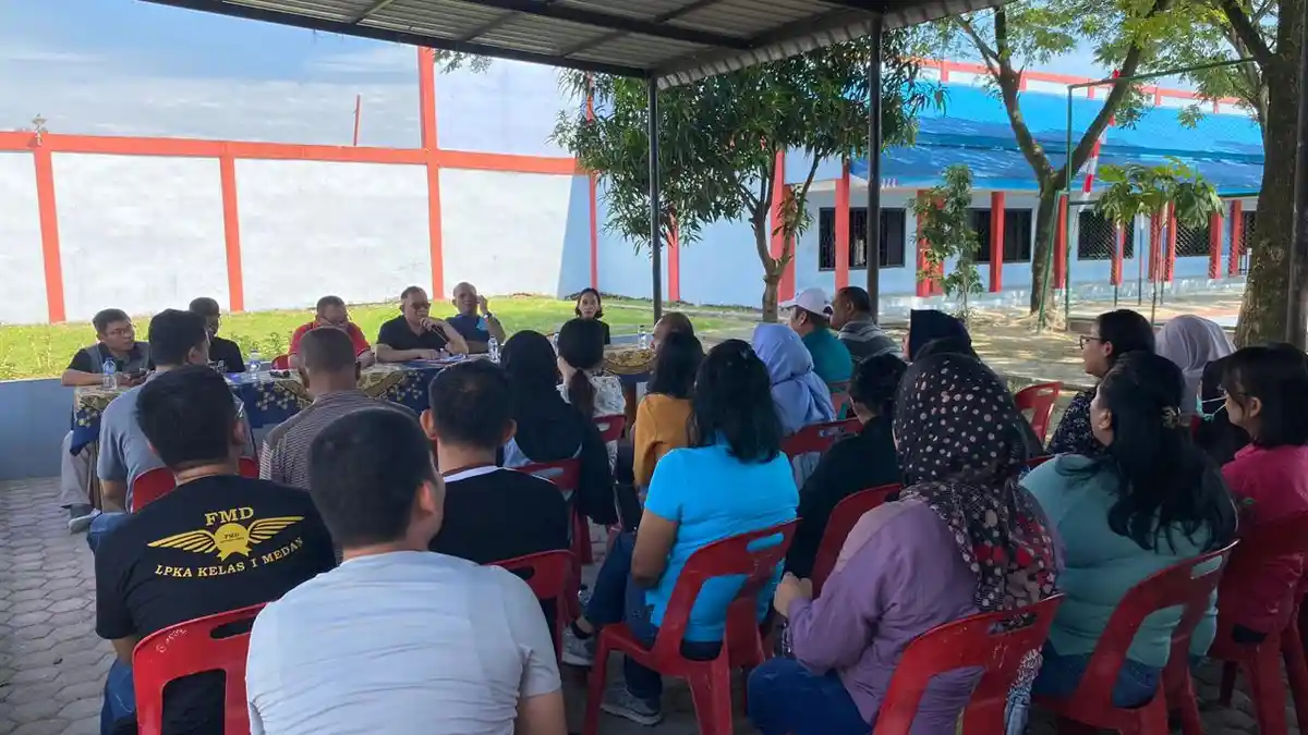 BARU DILANTIK, Kepala LPKA Medan Kairul Bahri Siregar Gelar Rapat Koordinasi dengan Seluruh Pegawai