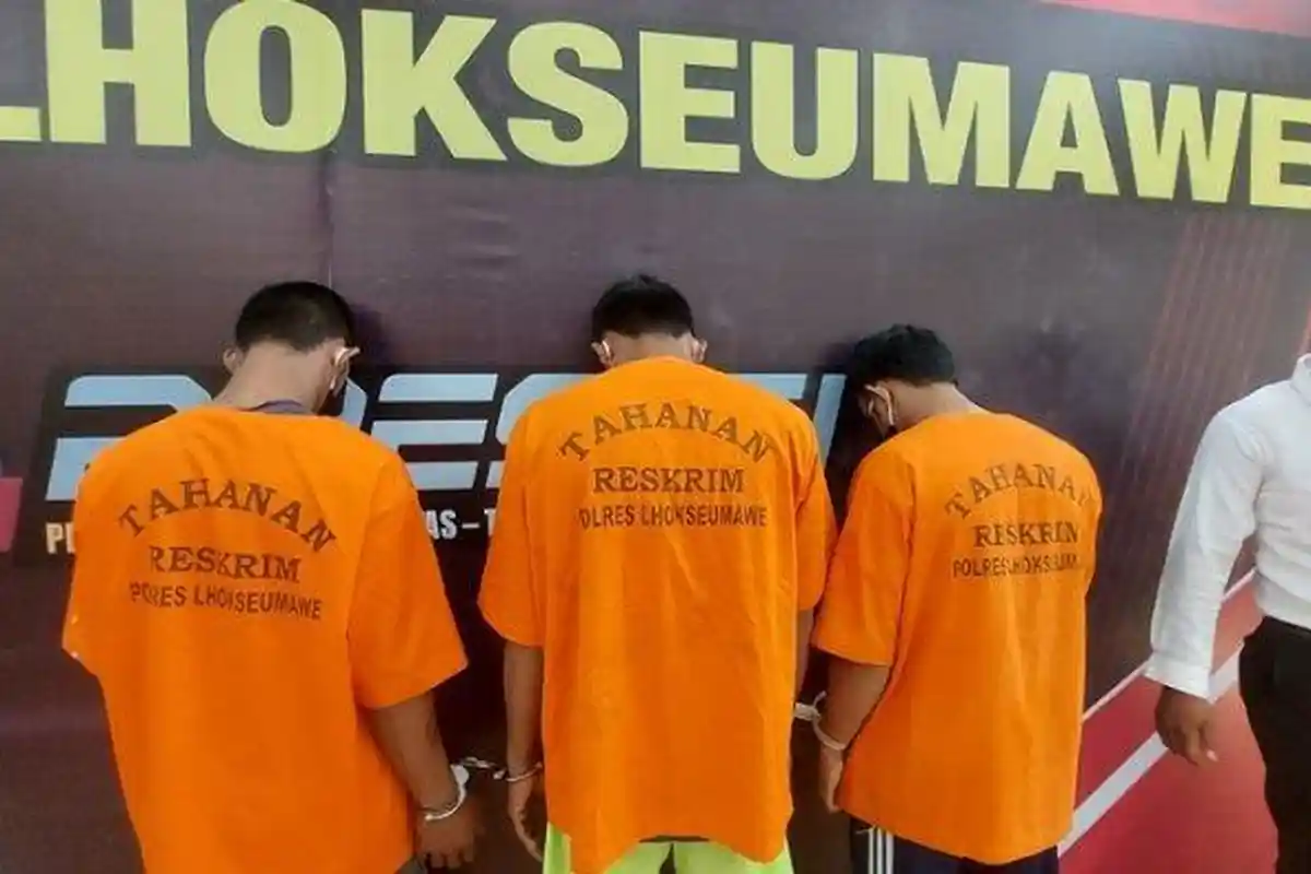 Detik-detik Wanita Dirudapaksa 3 Pria di Hadapan Pacar, Terjadi di Kamar Mandi lalu Lanjut ke Kamar