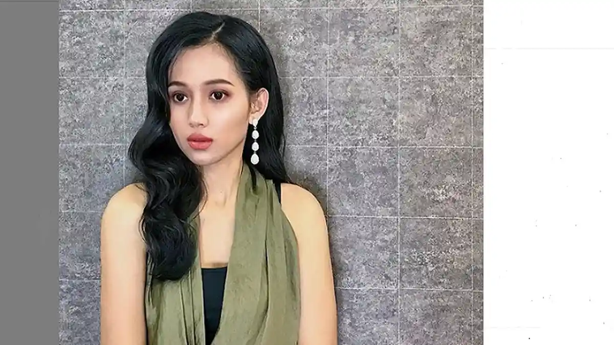 Foto Model Cantik Era Setyowati yang Mengadu Dugaan Penelantaran Anak, Ada Foto dengan Prof Muradi