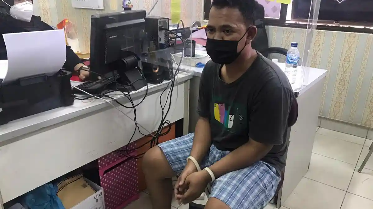 AYAH BRUTAL Kerasukan Setan! Pukul Istri Tega Hajar Anak yang Tak Diinginkan, Istri Siap Tes DNA