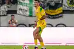 Bernardo Tavares Ungkap Perkembangan Bek Baru Persebaya Gustavo Fernandes