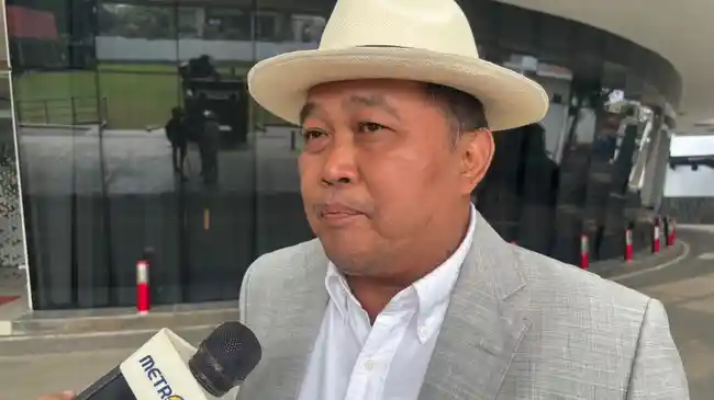 Datangi Kejagung, Boyamin Serahkan Temuan Dugaan Kepemilikan Ratusan Dapur MBG oleh Oknum Pejabat