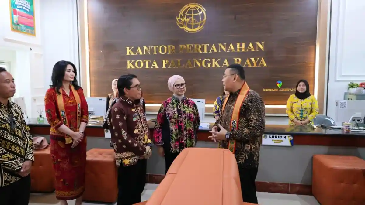Wamen ATR/BPN Ossy Dermawan Tinjau Kantah Palangkaraya, Tekankan Pelayanan Tanpa Antrean Panjang