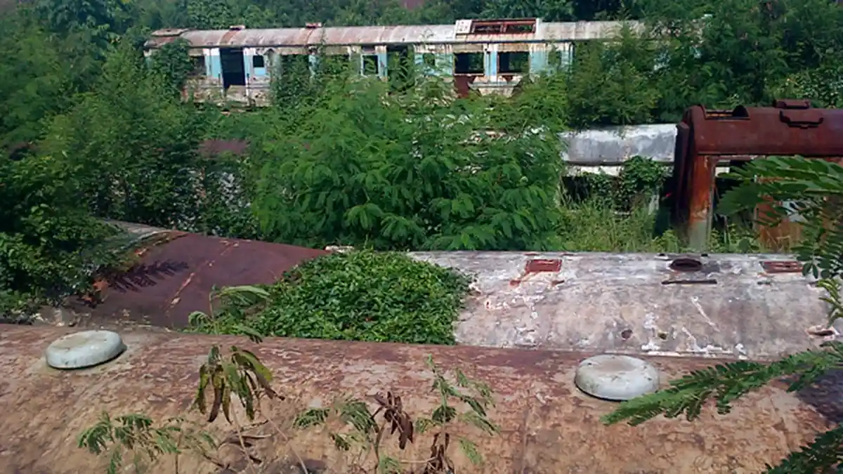 Gudang Kereta 'Tragedi Bintaro 1987' Untuk Parkir Mobil Wawan