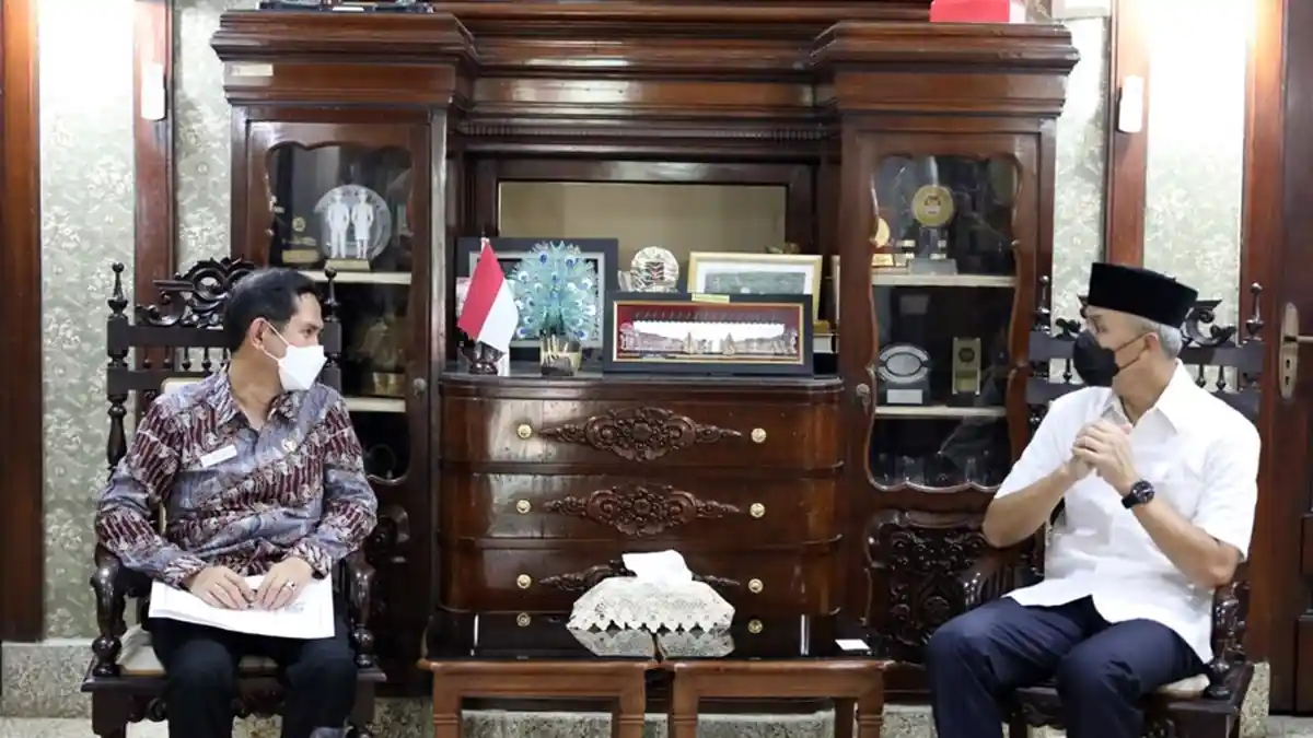 Ganjar Dukung Ombudsman Lakukan OTT Layanan Publik di Jateng