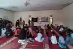 20260511-penyerahan-donasi-perlengkapan-ibadah-ke-Masjid-Al-Arif-Mangalli-Gowa.jpg