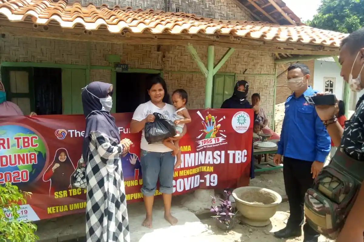 SSR TBC Aisyiyah Lampung Utara Bagikan Sembako dan Masker