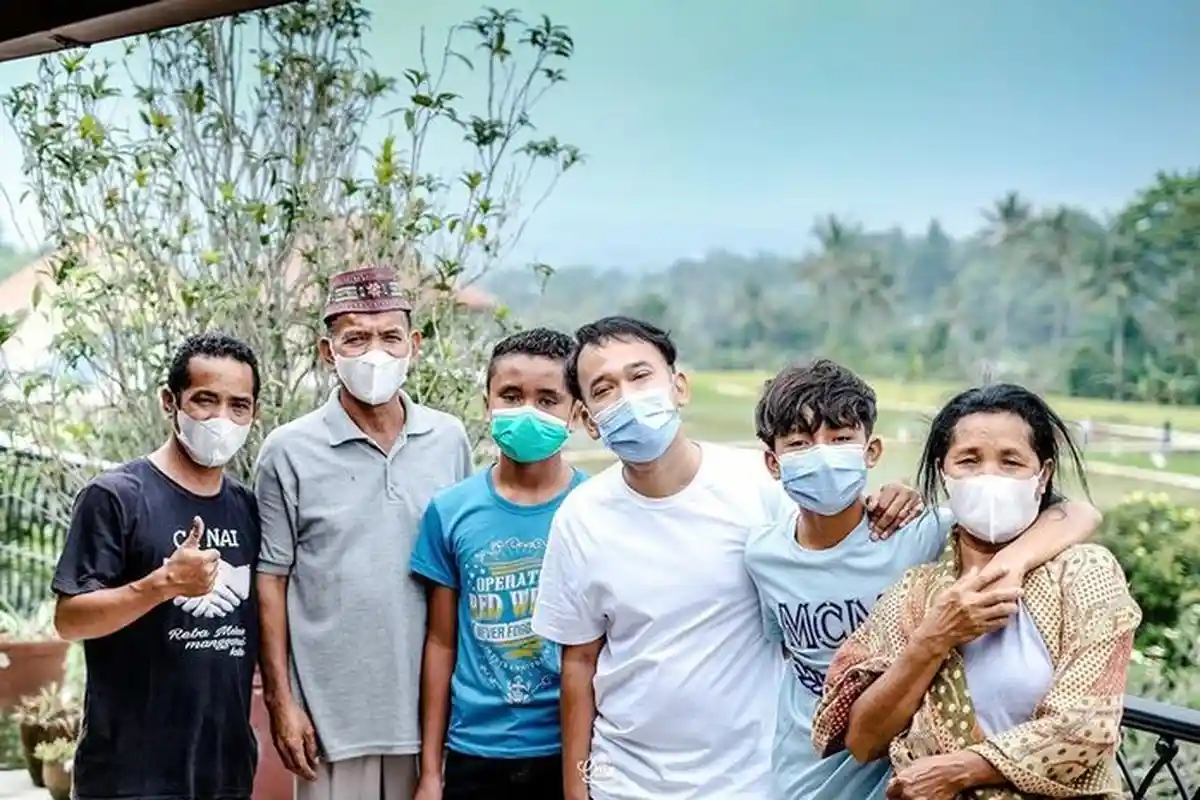 Pulangkan Keluarga Betrand Peto Kembali ke NTT, Ruben Onsu Sebut Tak Ada Tangisan, Bersyukur
