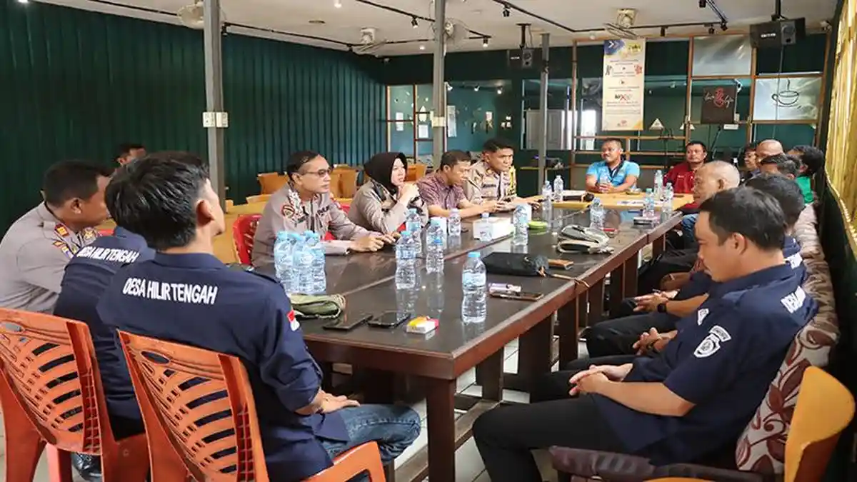 Jumat Curhat, Kapolres Landak Ajak Warga Perangi Narkoba dan Knalpot Brong