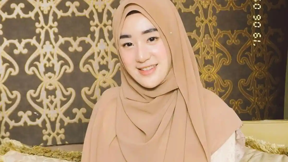 Orang Dekat Sebut Larissa Chou Sedang Didekati Pengusaha Tampan, Begini Reaksinya