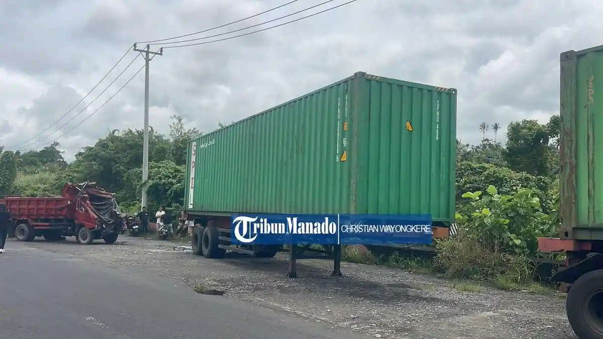 Kronologi Kecelakaan Maut di Jalan Soekarno Minut, Dump Truk Tabrak Gandengan Truk Trailer