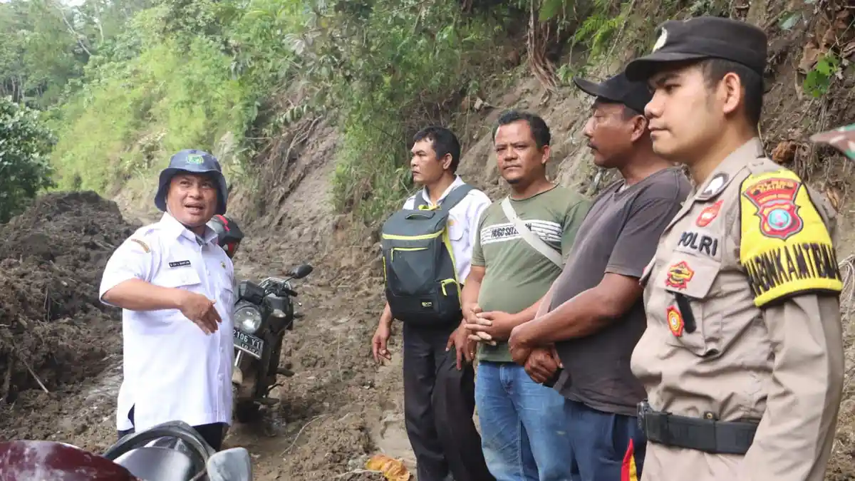 Pj Bupati Dairi Cek Langsung Kondisi Terkini Desa Suka Dame Yang Terisolir Akibat Longsor