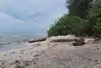pantai-pematang-matik-berada-di-desa-naga-lawan.jpg