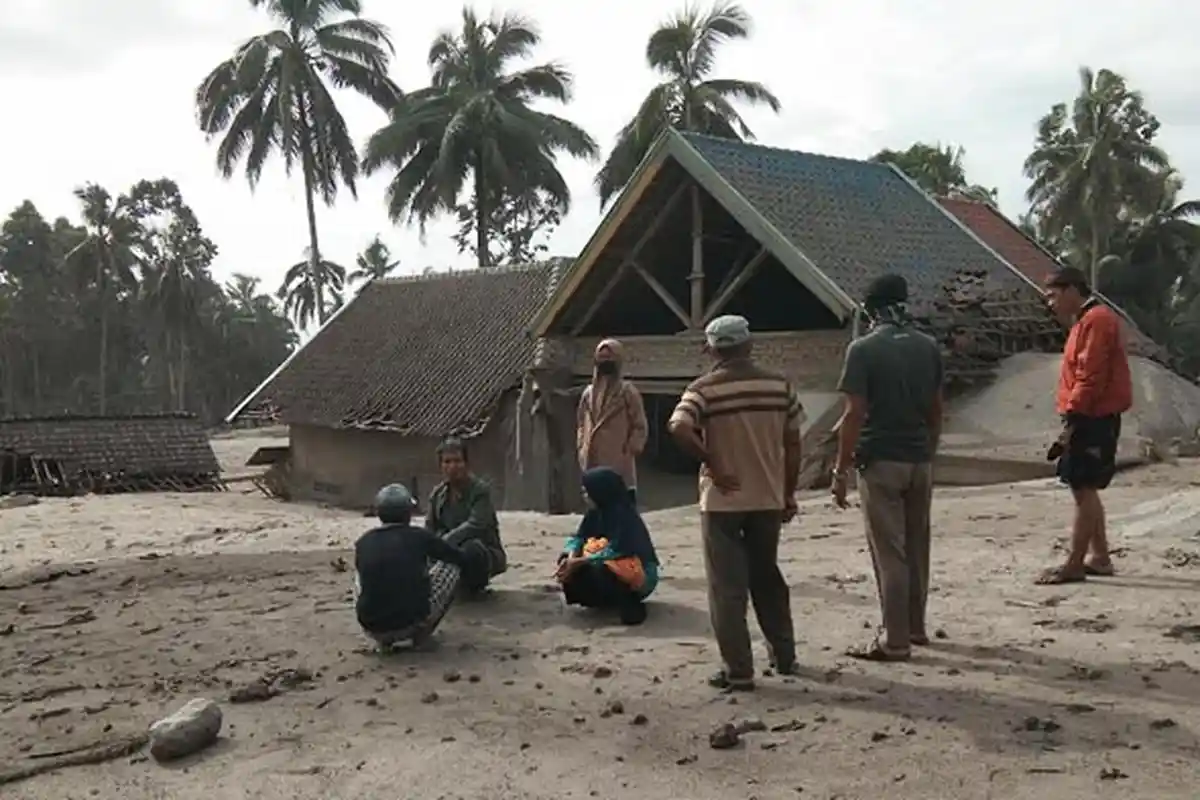 Jumlah Orang Hilang Akibat Erupsi Gunung Semeru Mencapai Puluhan Orang