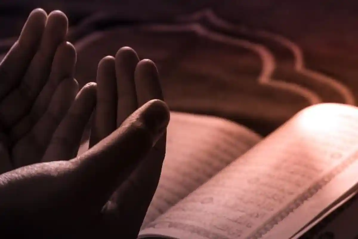 Amalan Selain Puasa Tarwiyah dan Arafah, Baca Dzikir Setelah Waktu Maghrib, Bisa untuk Wanita Haid