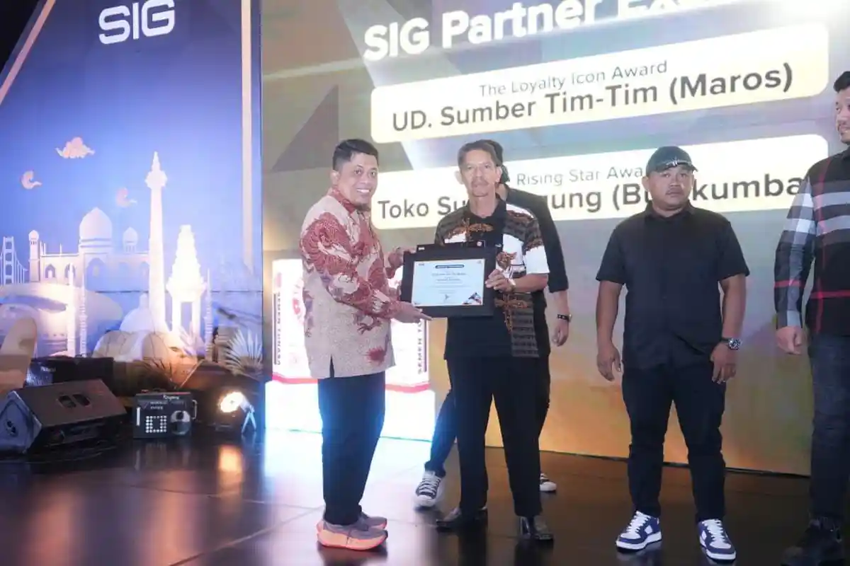 Gelar Retail Gathering, Semen Tonasa Beri Penghargaan untuk Toko dan Distributor Terbaik
