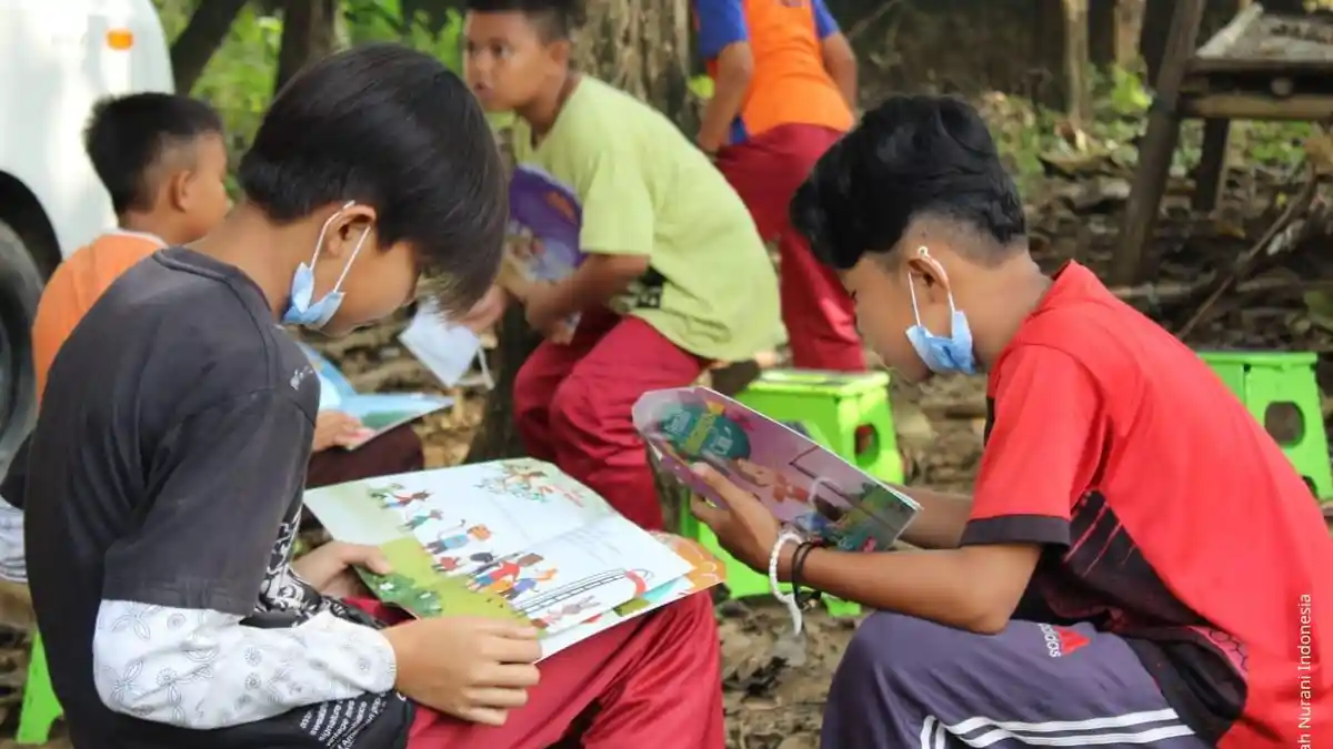 Tingkatkan Literasi Anak Terkait Pendidikan Lewat Perpustakaan Keliling