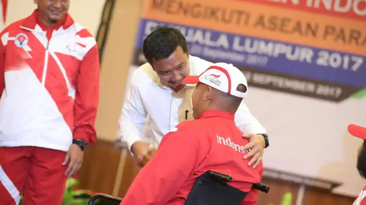 Menpora Lepas Kontingen Indonesia Ikuti Paragames 2017 di Kuala Lumpur