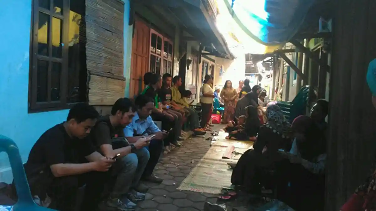 Keluarga Ikhlaskan Jenazah Kapten Agung Dimakamkan di TMP Kalibata - kenangan-kapten-agung_20160321_122609.jpg