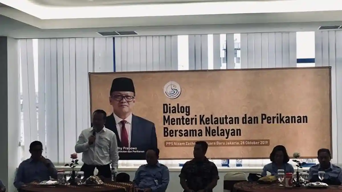 Edhy Prabowo Minta ''Backdrop'' Disertakan Foto Presiden dan Wakil Presiden