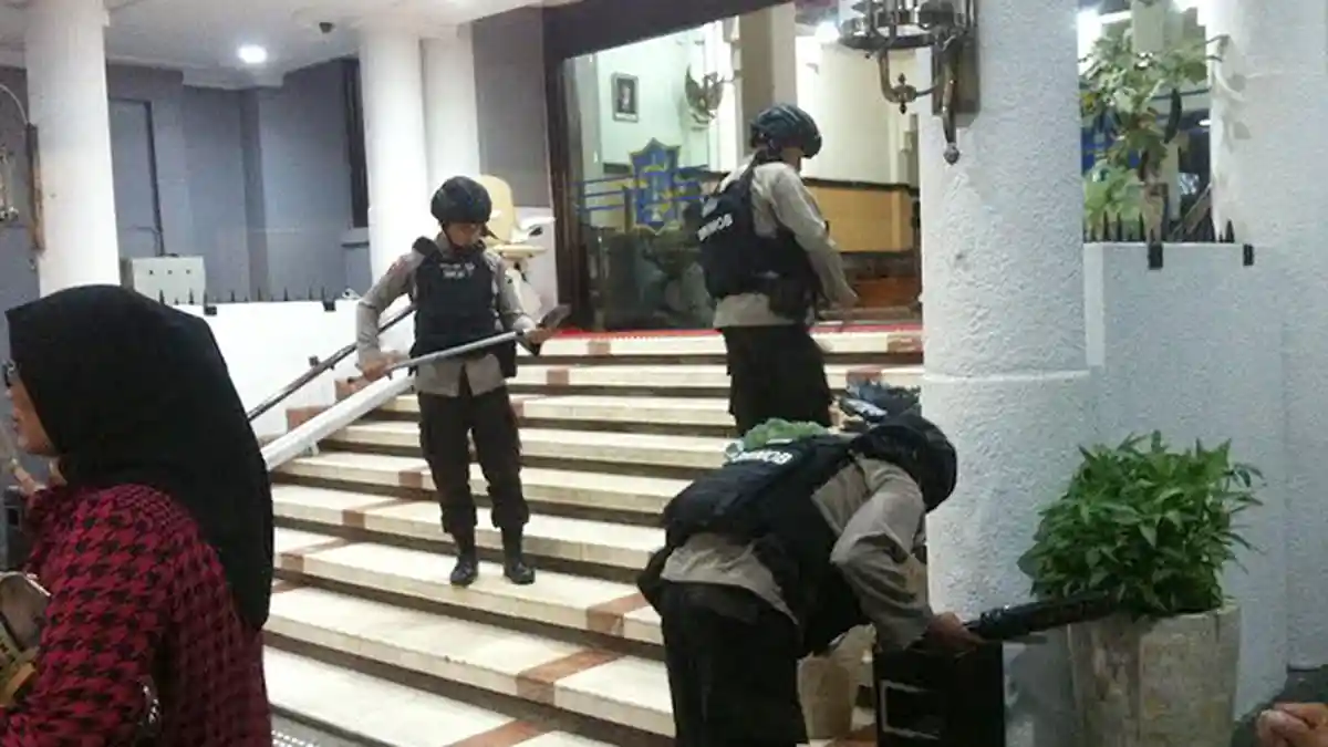 Ini Hasil Penyisiran Gegana di Rumah Dinas Risma dan Pemkot Surabaya  