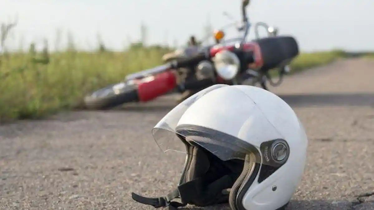 Anggota Polisi Meninggal Kecelakaan Tabrak Pohon di Bandar Lampung