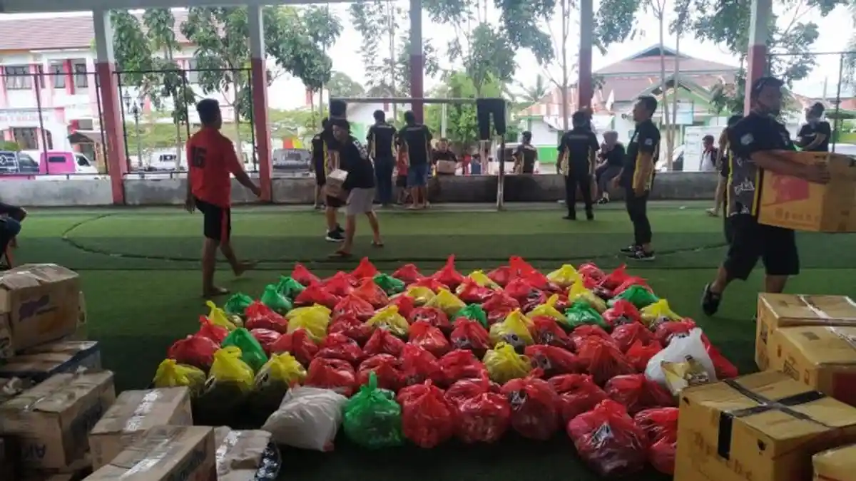 Maxxio Club SulutGo Bantu Korban Banjir di Bolsel