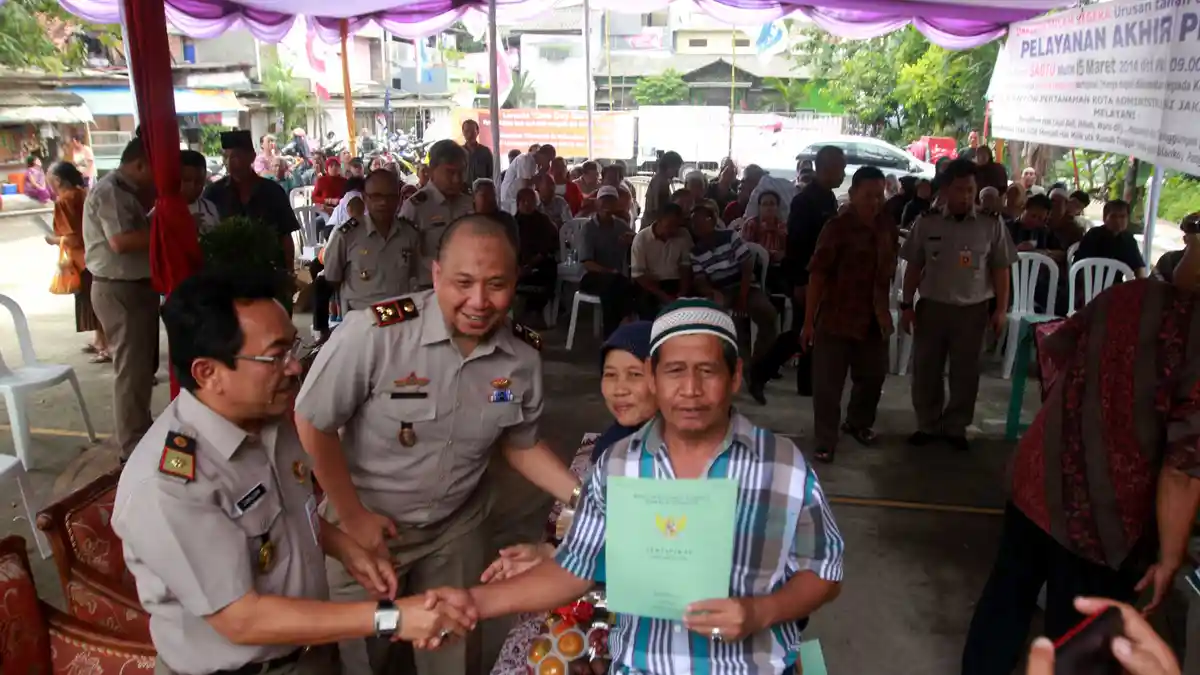 300 Warga Sambutan Terima Sertifikat Tanah