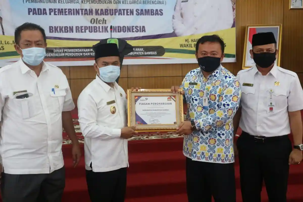 Terima Penghargaan dari BKKBN RI, Atbah: Pemkab Sambas Canangkan 34 Kampung KB