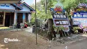 Suasana-rumah-duka-korban-kecelakaan-kereta-di-Bekasi-2942026.jpg