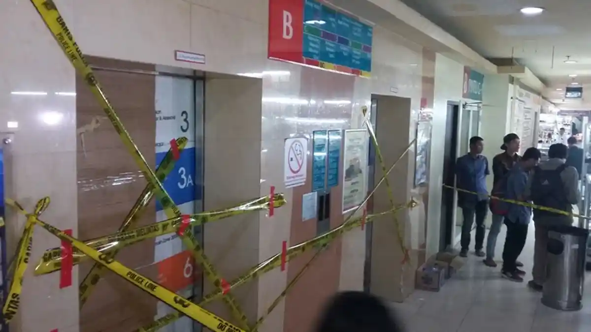 Lift Terjun di Blok M Square: 25 Korban, 6 Patah Tulang, Sisanya Luka Ringan