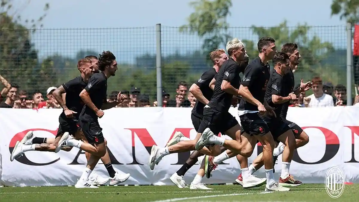 Daftar Wajah Baru di Latihan Perdana AC Milan & Inter Milan Tidak Senang Dengan Calhanoglu