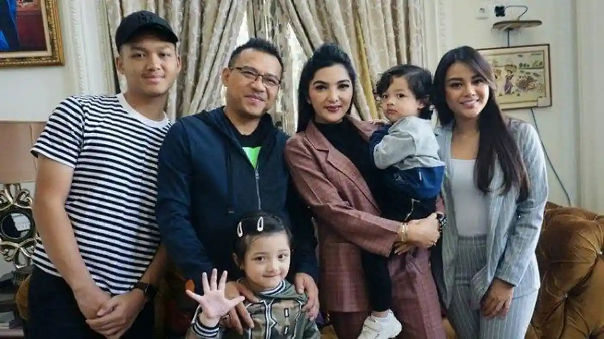 Ashanty, Anang Hermansyah, Aurel, Azriel Hingga Si Kecil Arsy Positif Covid-19: Mohon Doanya