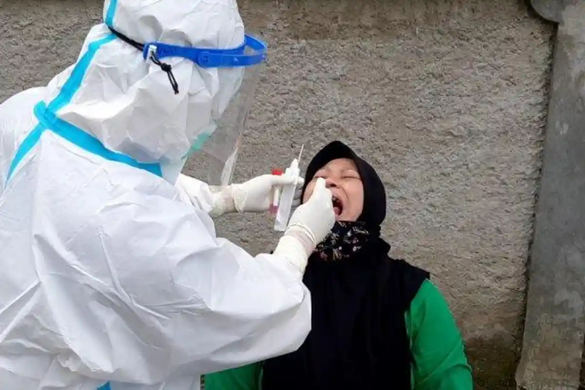 Pemerintah Turunkan Harga Tes PCR: Maksimal Rp 495 Ribu di Jawa-Bali, dan Pulau Lainnya Rp 525 Ribu