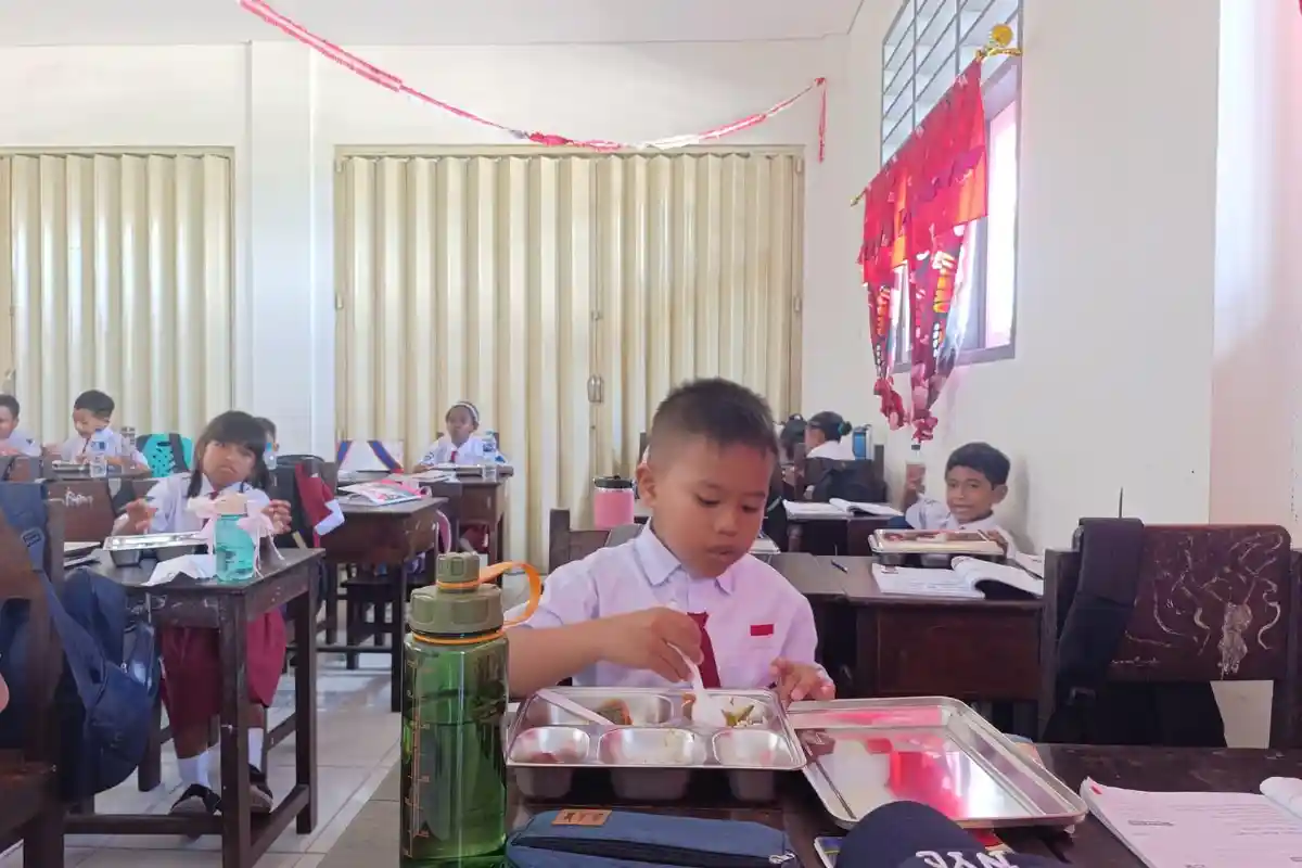 120 Siswa SD YPPK Tiga Raja Mimika Tidak Konsumsi MBG Karena Orang Tua Khawatir Keracunan