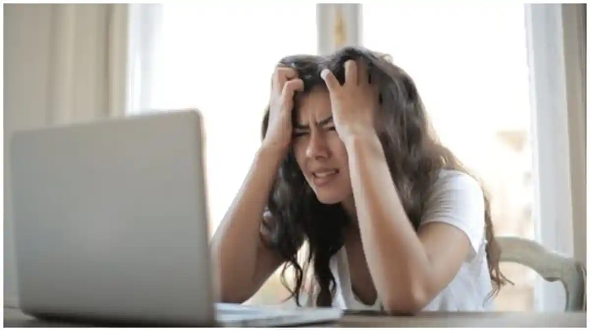 Ketahui Penyebab dari Overthinking, Apakah sama dengan Anxiety? Simak Cara Mengatasi Hal Tersebut