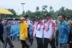 KRI Teluk Bintuni-520 dan Peserta LNRPB Mendarat di Pantai Kayu 