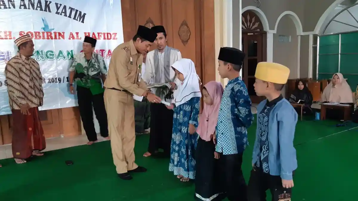 180 Anak Yatim Dapat Santunan dari Wakil Bupati Batang Suyono