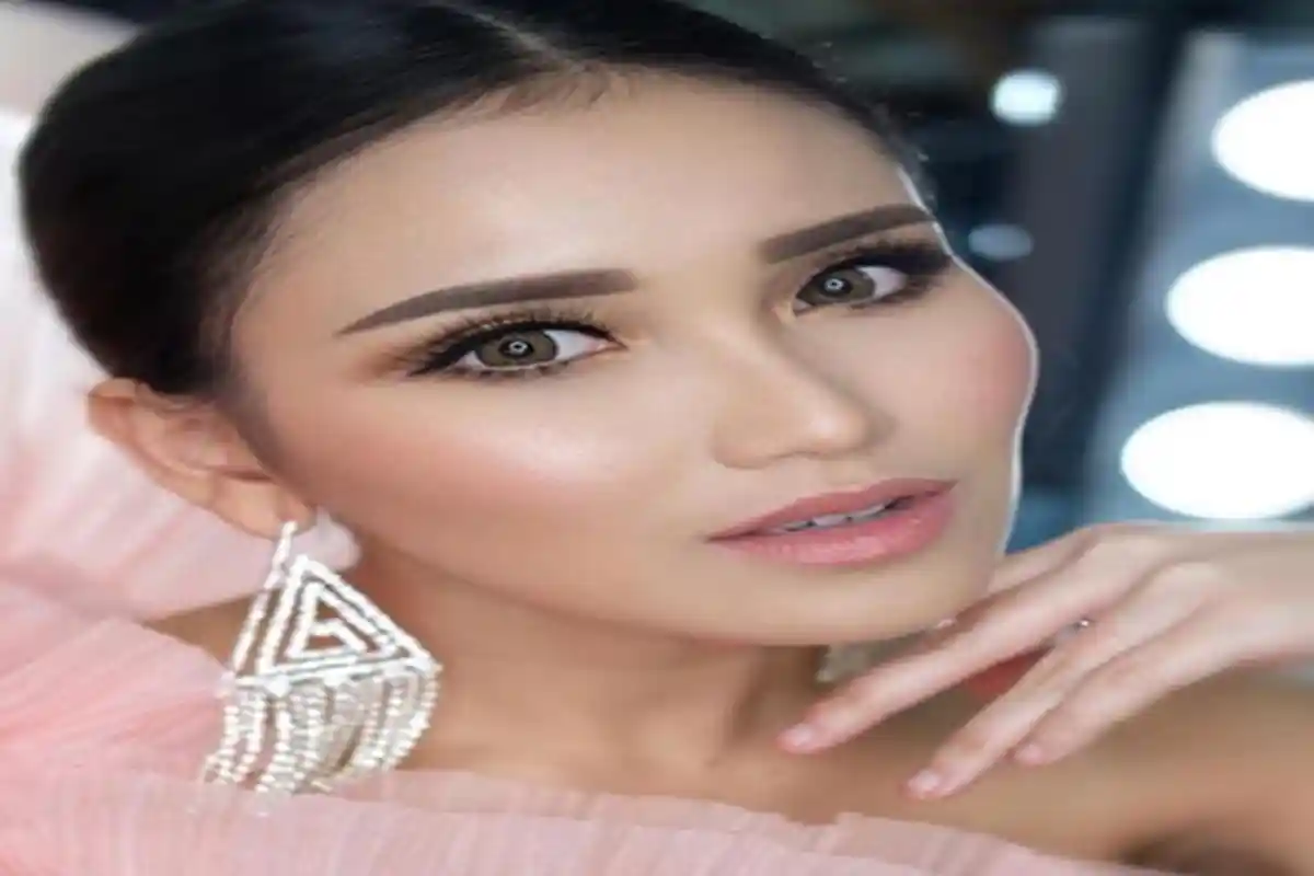 Nyanyi Bareng Lagu Lag Jaa Gale, Ayu Ting Ting Buat Penyanyi India Priyanka Terkesima: Bagus Banget!