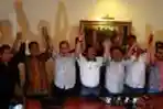 Tolak Pemecatan Agung Laksono