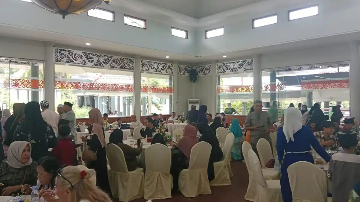Ribuan Masyarakat dan Tim Kemenangan Army Padati Rujab Bupati Kutim Kaltim