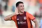 Gelandang-Borneo-FC-Mariano-Peralta-merayakan-gol-ke-gawang-Bhayangkara-FC.jpg