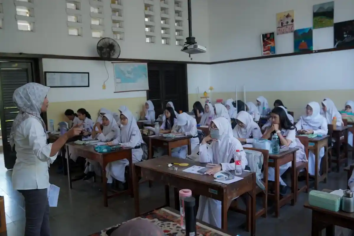 Kemenkeu Mengajar 9: Bea Cukai Tanjung Emas Turut Ambil Bagian dalam Edukasi Generasi Muda