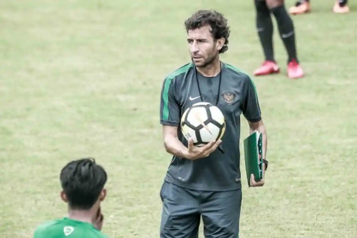 Timnas Indonesia Vs Malaysia, Pesan Luis Milla pada Skuad Garuda yang Kini Dipimpin Simon McMenemy