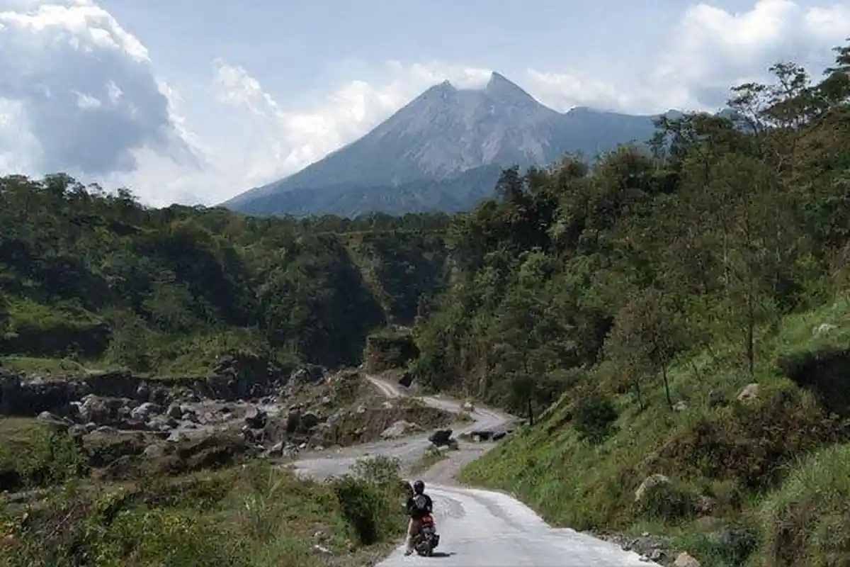 Ini Pesan Juru Kunci Gunung Merapi kepada Warga terkait Status Siaga Merapi