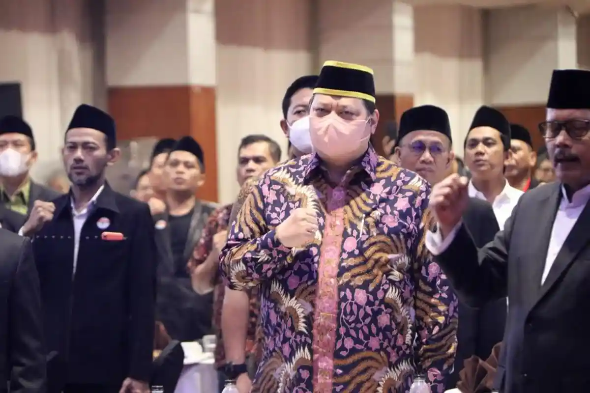 Cegah Wabah PMK, Golkar Bagikan Langsung 93 Sapi dan 48 Kambing Kurban