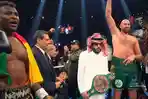 Hasil-Tinju-Dunia-Francis-Ngannou-kiri-vs-Tyson-Fury-kanan.jpg