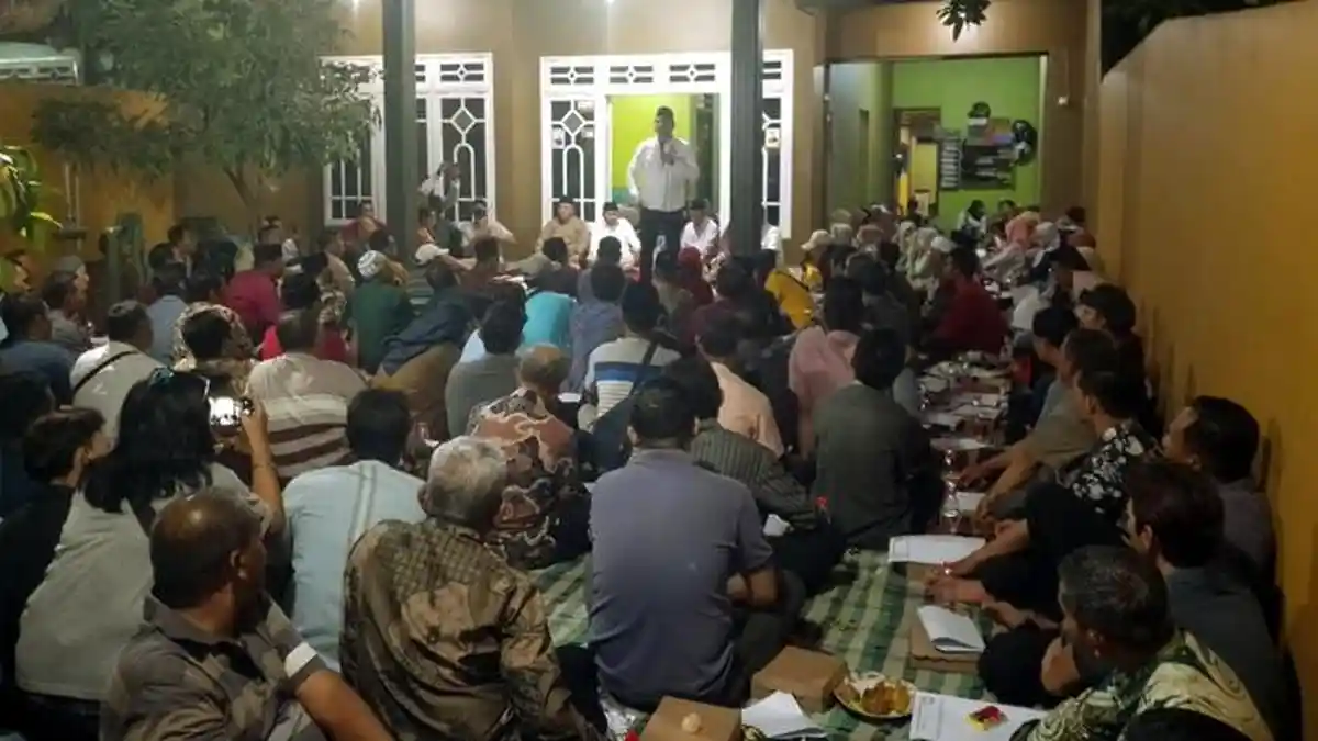 Blusukan ke Sukodono, Cabup Sidoarjo Subandi Janji Teruskan Betonisasi Jalan