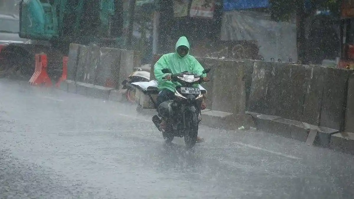 Cuaca Makassar Kamis 9 April 2026: Hujan Pagi, Jangan Lupa Bawa Payung dan Mantel ke Kantor
