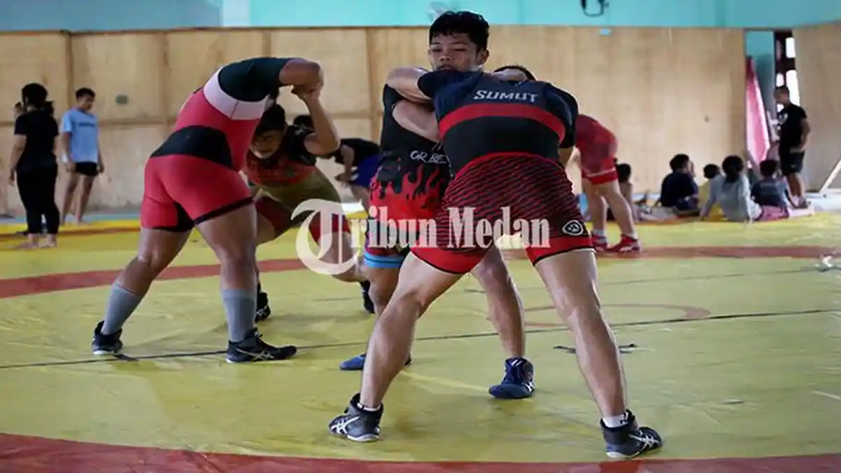 Berita Foto: Pelatih Kepala Gulat Sumut Sebut Persiapan di Atas 60 Persen, Tatap PON 2024 - 04102023_LATIHAN-RUTIN_ABDAN-SYAKURO-10.jpg